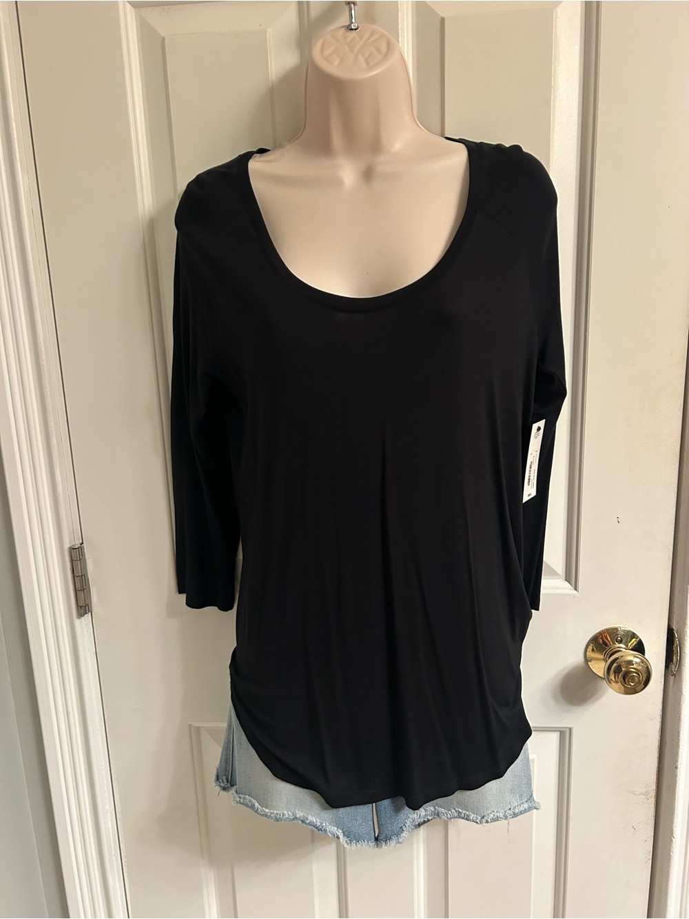 NWT- a.n.a Black Scoop Neck 3/4 Sleeve Tee